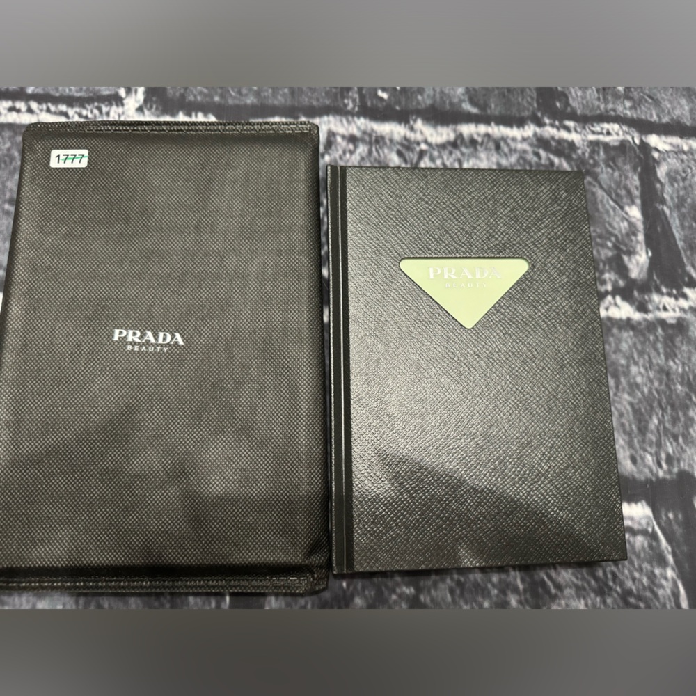 🔥🔥🔥 PRADA Beauty Notebook⭐️⭐️⭐️ - Picture 3 of 4